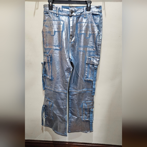 D Rock Silver Cargo Stretch Jeans with Distressed Details NWT - Picture 11 of 11